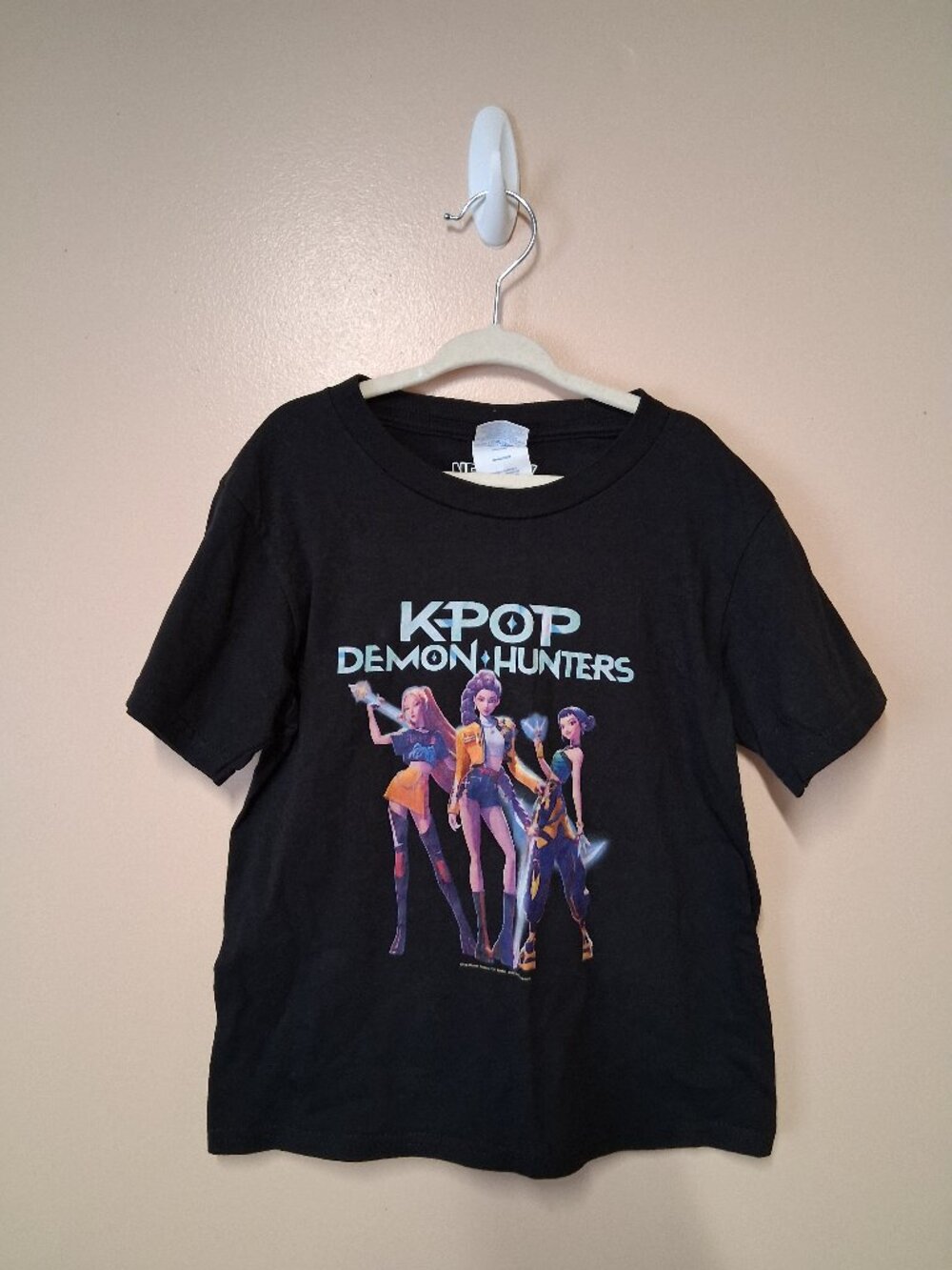 Kpop demon hunter kids tee shirt size xs